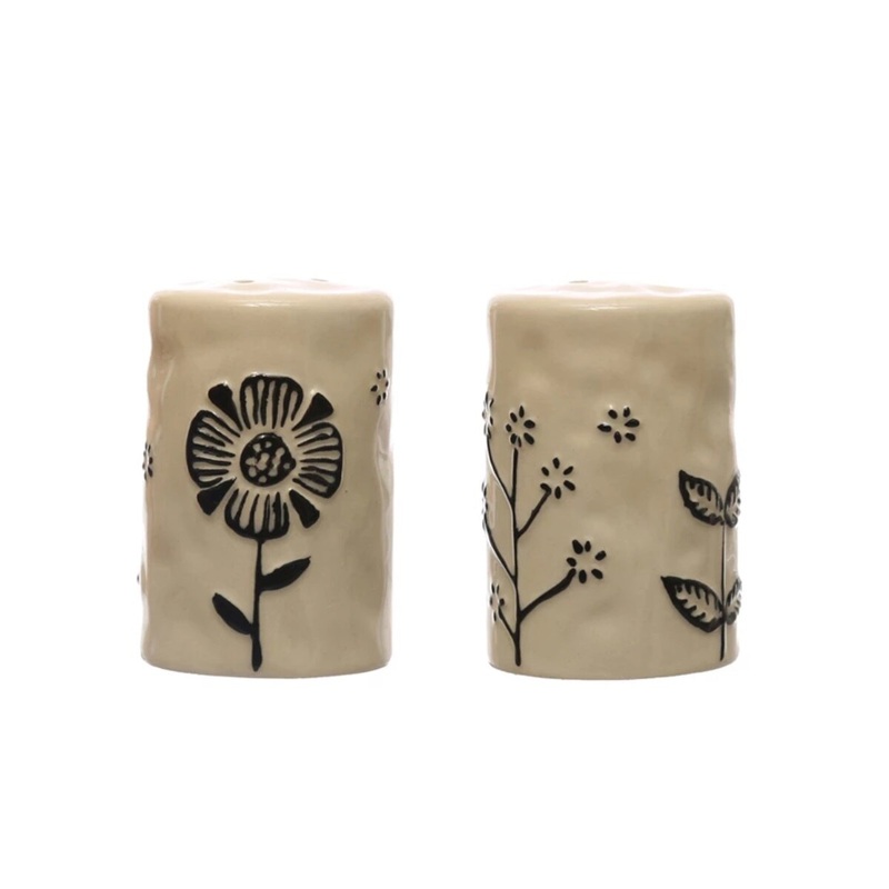 Salt/Pepper Shakers Flowers