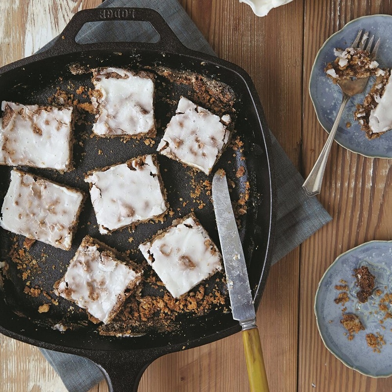 Lodge 10.25 Square Cast Iron Skillet