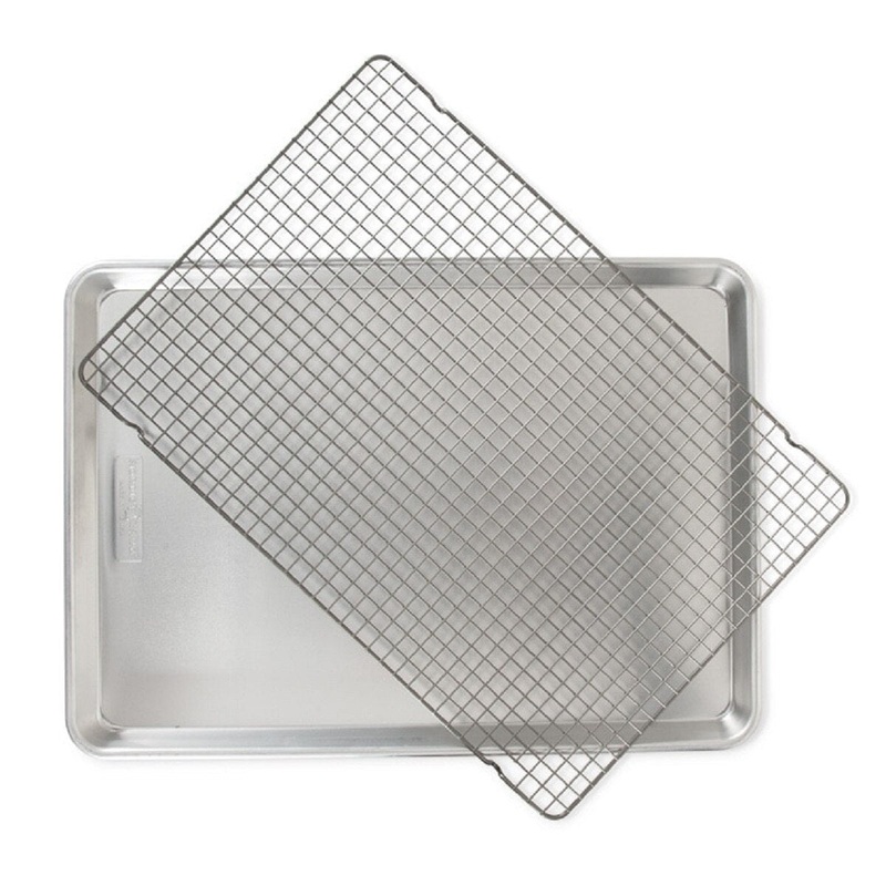 Big Sheet with Oven-Safe Nonstick Grid