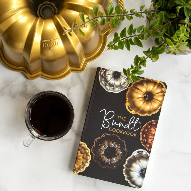 Cookbook The Bundt Cookbook by Nordicware