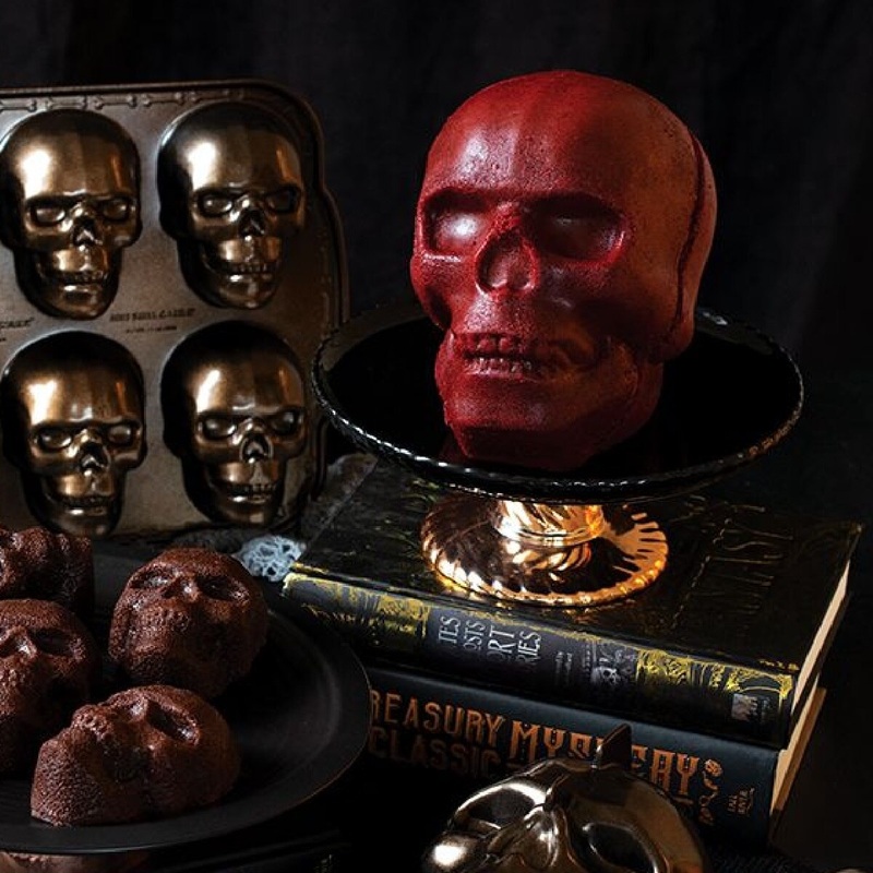 Haunted Skull Cake Pan