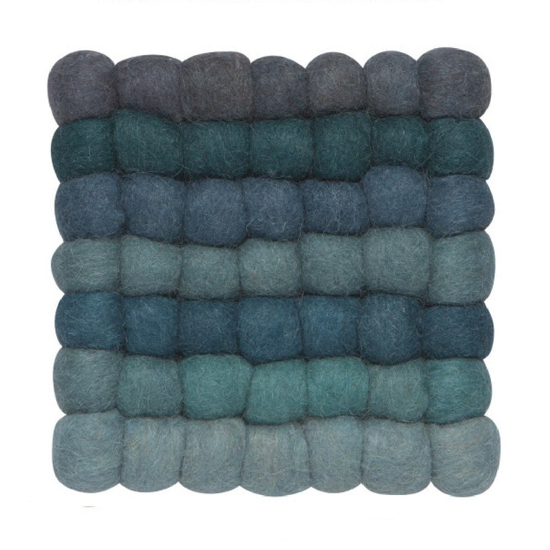 Scattered Dot Felt Trivet – Lagoon