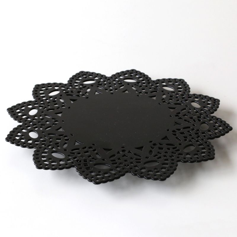Black Metal Doily Trivet