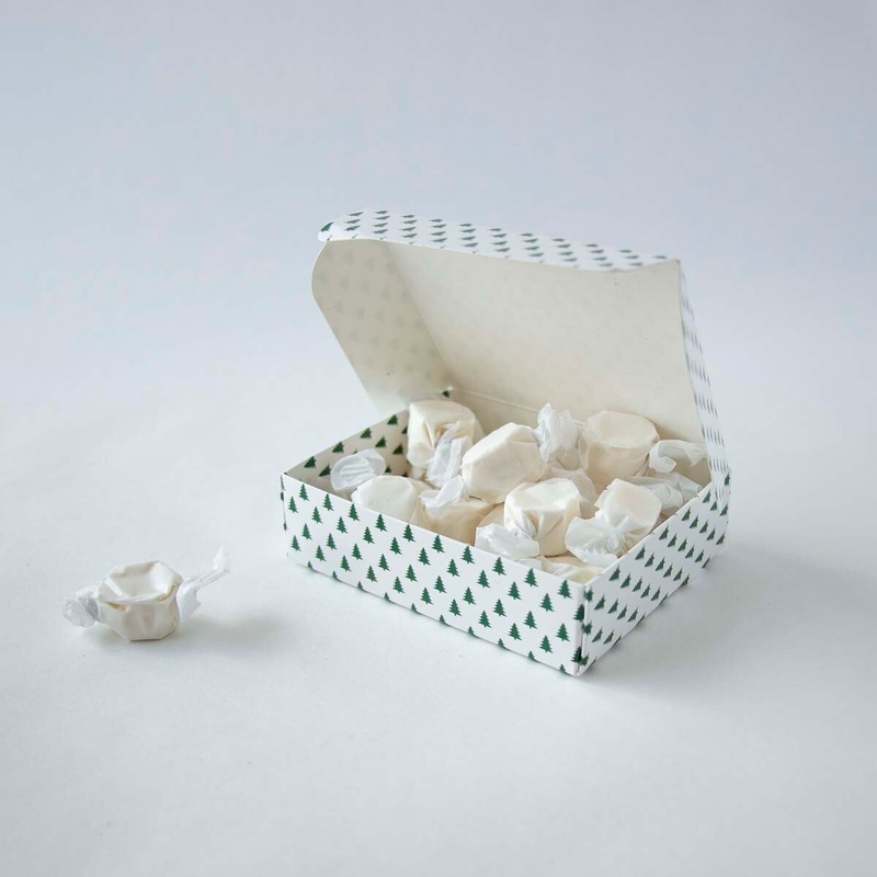 Quarter-Pound Flat Tree Candy Box
