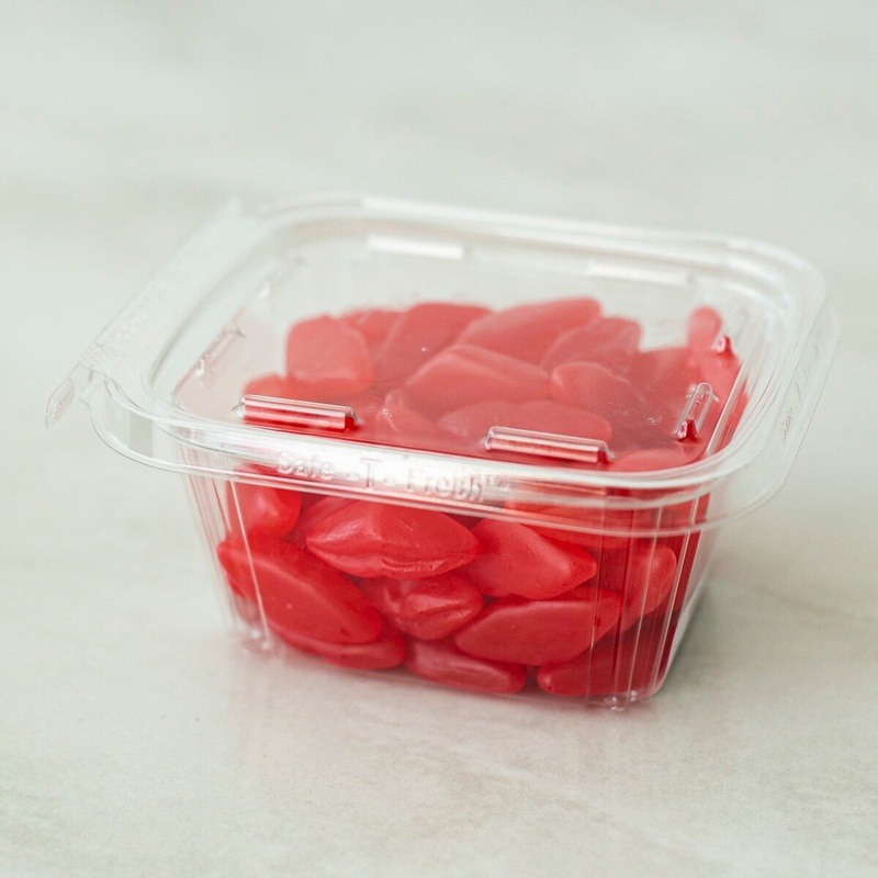 Valentine Cinnamon Lips – 12 Oz Container