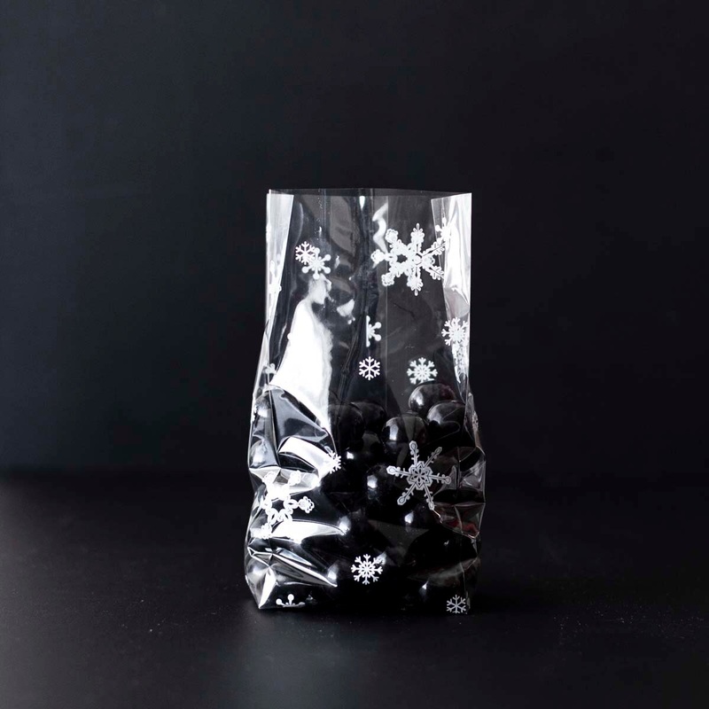 White Snowflake Cellophane Bag – C2