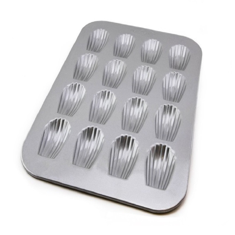 USA Pans 16-Well Madeleine Pan