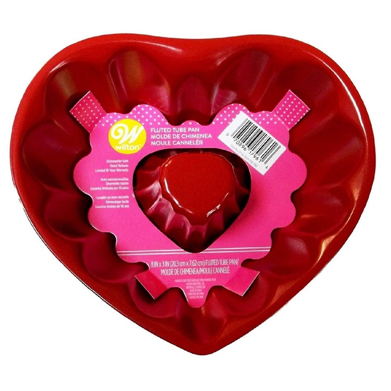 Wilton Red Heart Fluted Bundt Pan