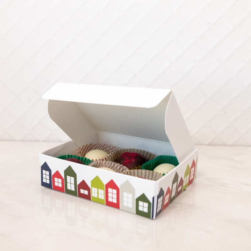 Quarter-Pound Flat Houses Candy Box